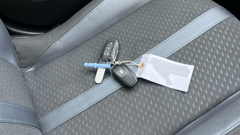 Peugeot 2008 1.2 PureTech Allure Premium 5dr Petrol Estate